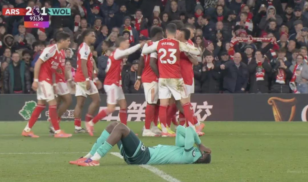 怀特伤退，阿森纳94分钟反绝杀惨胜！跟