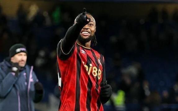 留下樱桃告别礼，塞梅尼奥何时收获曼城新年礼