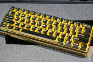 太豪了！PRX夺得太平洋赛区冠军 something的MVP键盘为24K金