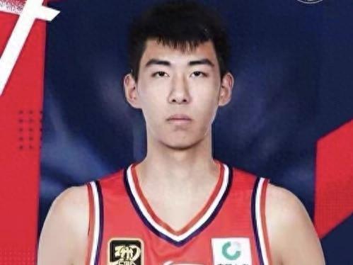 约克19分浙江轻取广州，进步最快球员徐昕2分1板被打中痛处