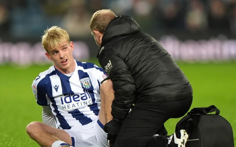 记者：尽管人手紧缺，曼联1月还是希望