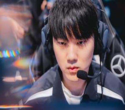 这把你的作用是JKL对线爆炸团战0输出，轮子妈056被对位压两级