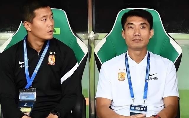 中超豪华教练团：郑智即将执教青岛西海岸，或有顶级外教辅佐！