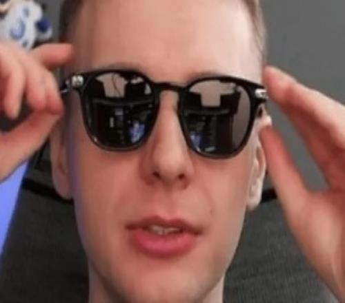 Jankos评S15主题曲MV：欧洲靠Caps的塞拉斯一打九赢得全球总决赛冠军