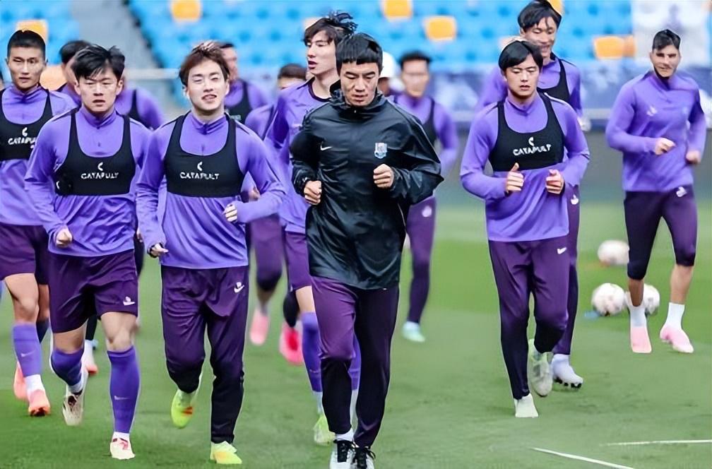 柏杨在国安本赛季沦为替补！夏窗津门