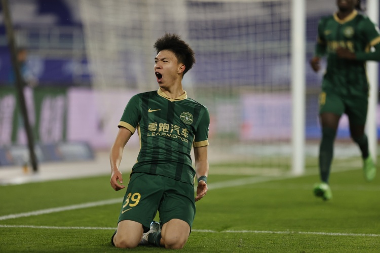 9场6球，王钰栋已经成为18岁年龄段的中超史上最强球员
