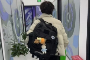 Ahn已找到工作！锅盔晒照：善业重登赛场