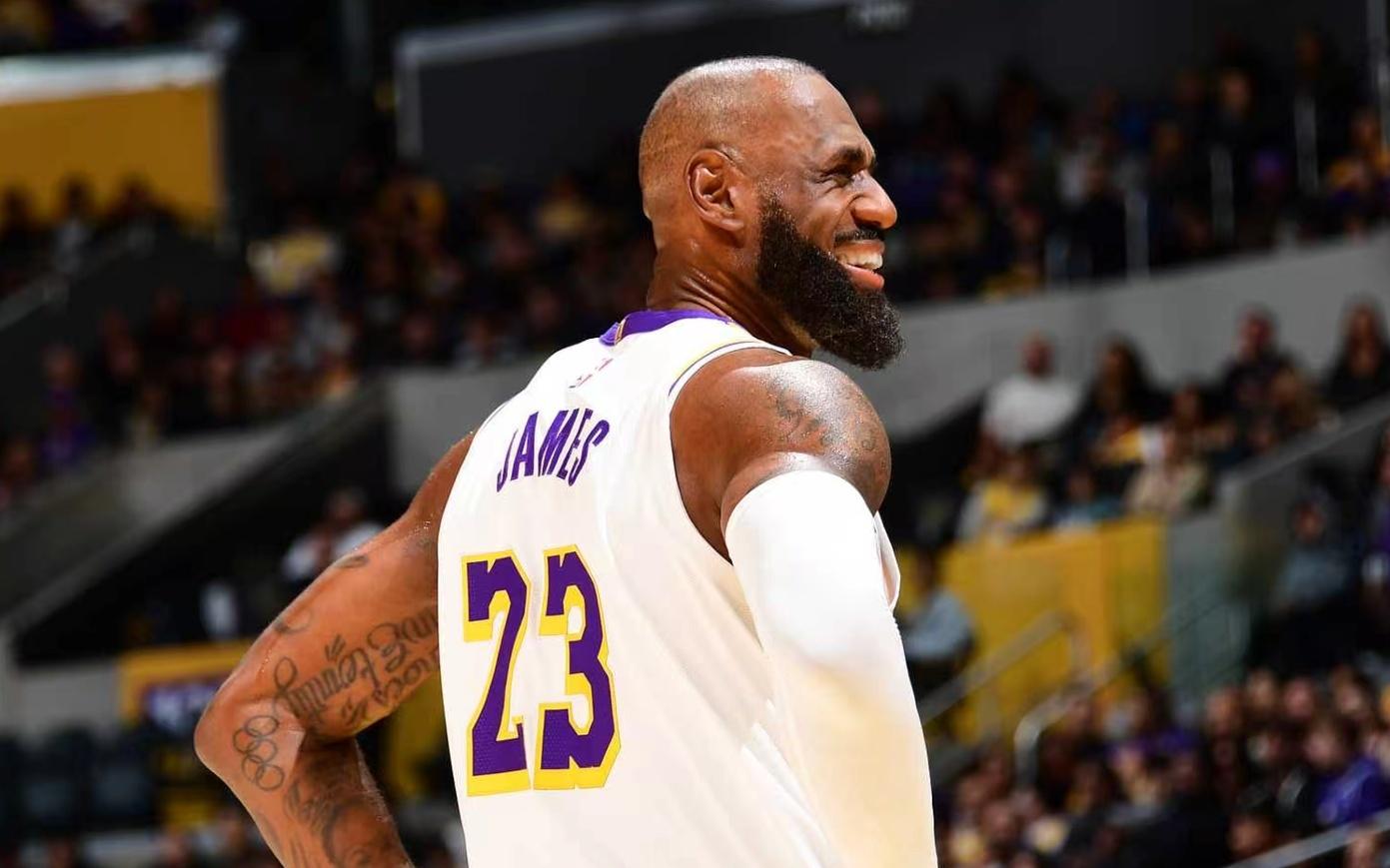 末节11+3引一波流！41岁詹皇26+10+6又迎里程碑湖媒晒纪录赞GOAT