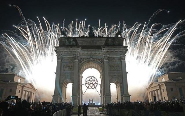 米兰科尔蒂纳冬奥会主火炬点燃