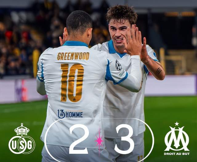 左右脚开弓欧冠双响+MVP！前曼联天才