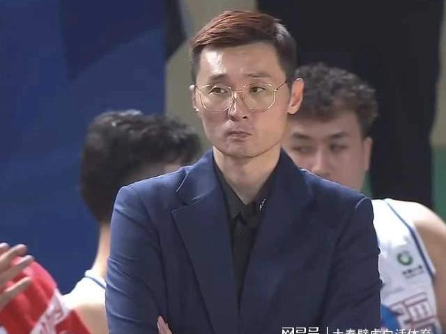 爆冷！爆冷！CBA一夜精彩：前总冠军惨败上赛季亚军4连败