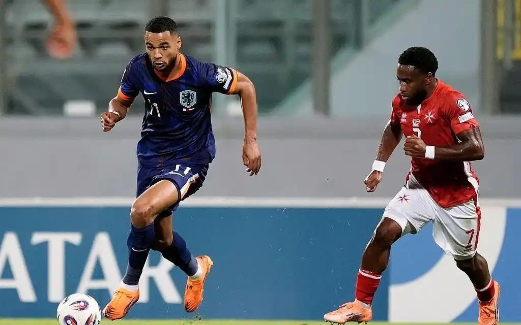 奥耶尔：斯洛特可以适当学习科曼，加克