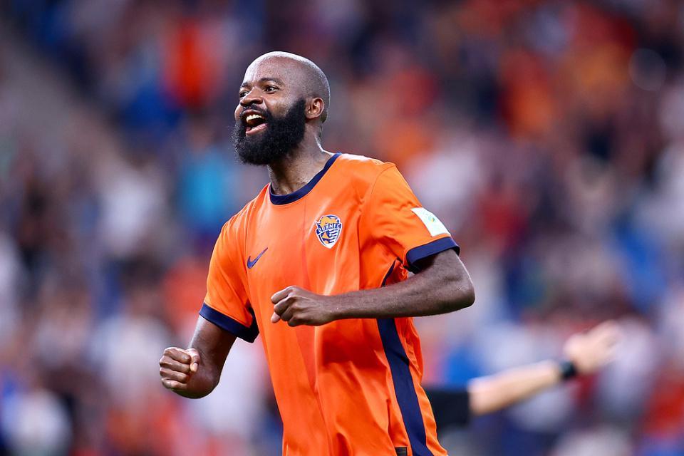 海牛官方怒怼跑路外援：从未欠薪！他多