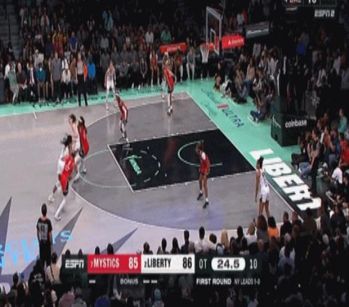 WNBA神秘人02被自由人横扫李梦2分钟2中0一分未得结束菜鸟赛季