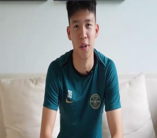 王钰栋:马丁内利是非常强劲的进攻手,但我最喜欢的还是姆巴佩