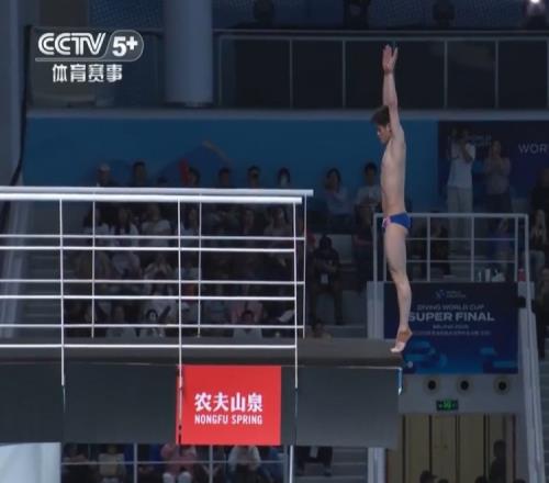 跳水世界杯总决赛男子10米台:朱子峰获得金牌,程子龙亚军