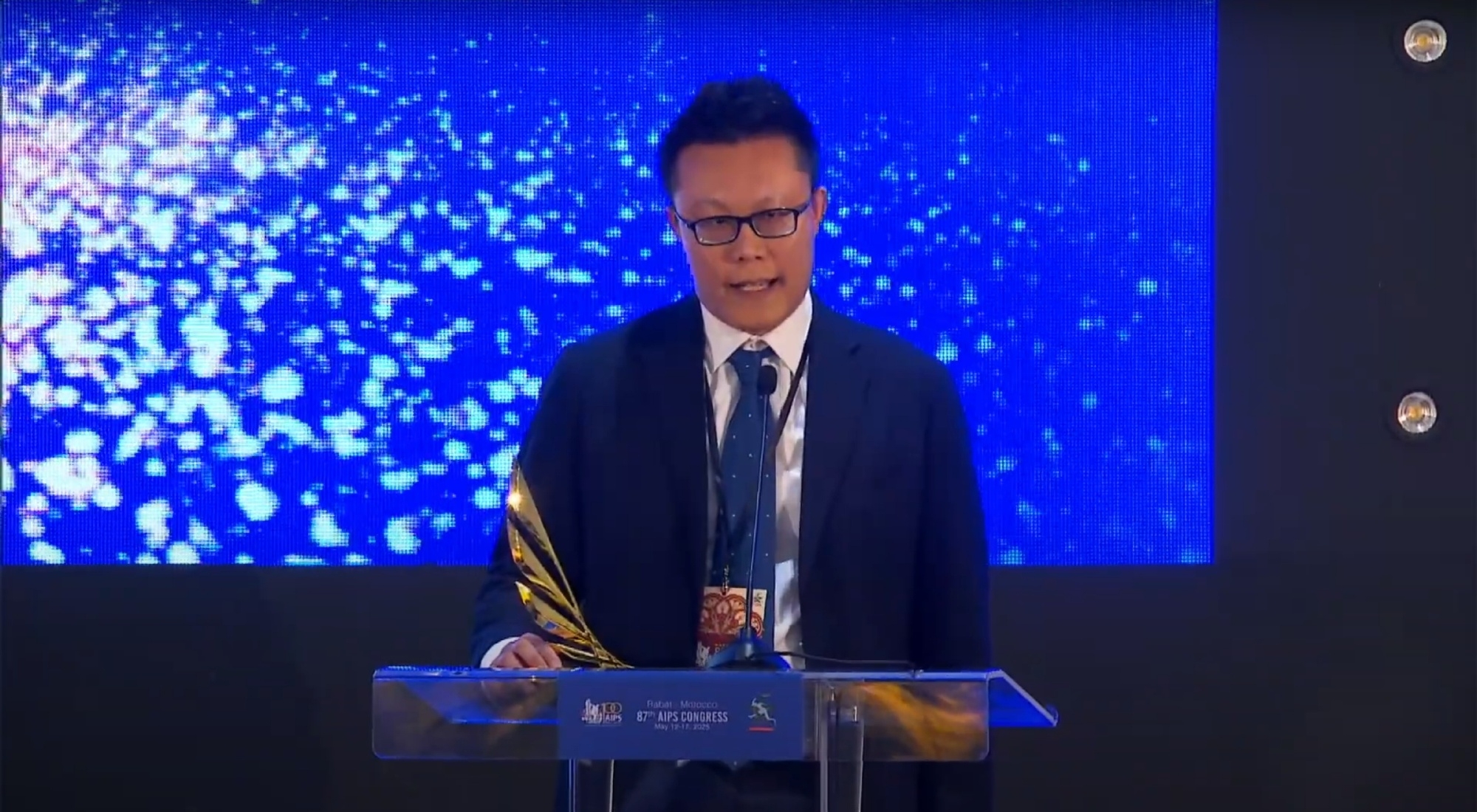 中国人首次!记者沈天浩获国际体育记者协会2024文字类最佳专栏奖