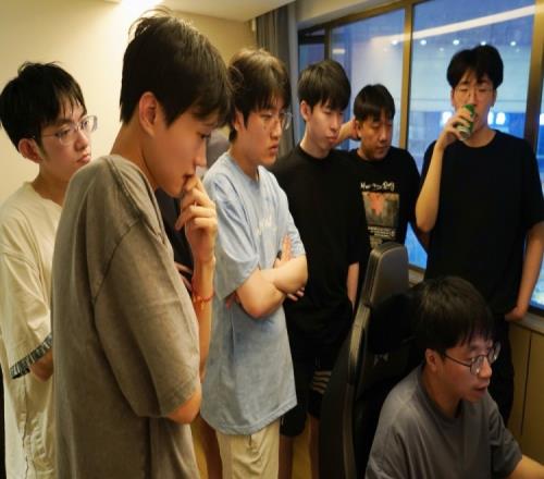 是谁识人不明呢Tabe教练:感谢爱笑经理对教练组科研的包容支持
