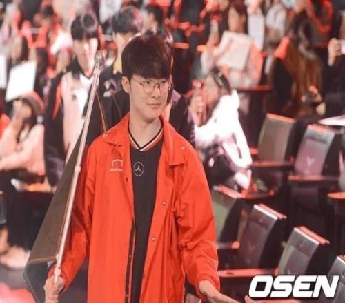Faker:GEN在联赛内非常强劲,这不会是一场轻松的比赛