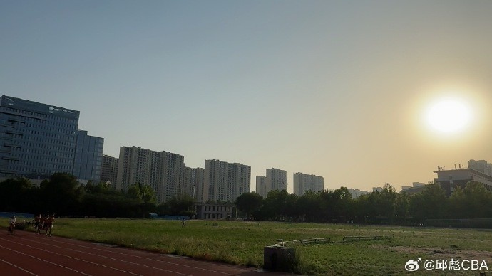 邱彪晒山东队晨练照:520从心开始从心出发成人成才