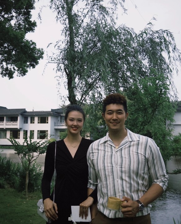 张常宁晒与吴冠希的恩爱合照:爱至圆满