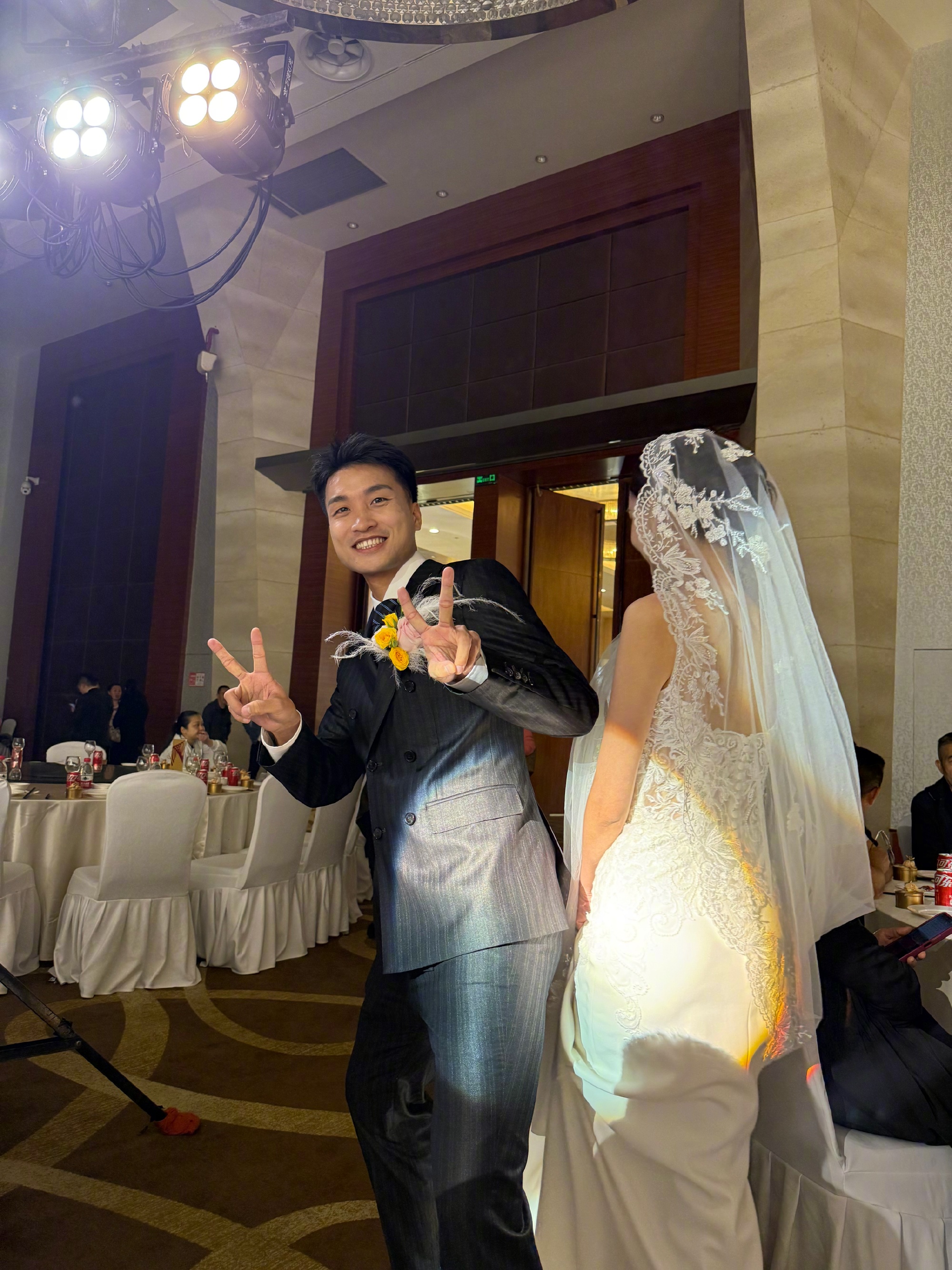 陈纯新与他的挚爱步入婚姻殿堂!祝福他们新婚快乐!