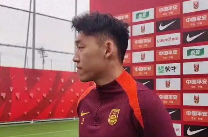 朱辰杰:戴面具影响比赛我想尽早摘下客战印尼放手一搏全力拿下