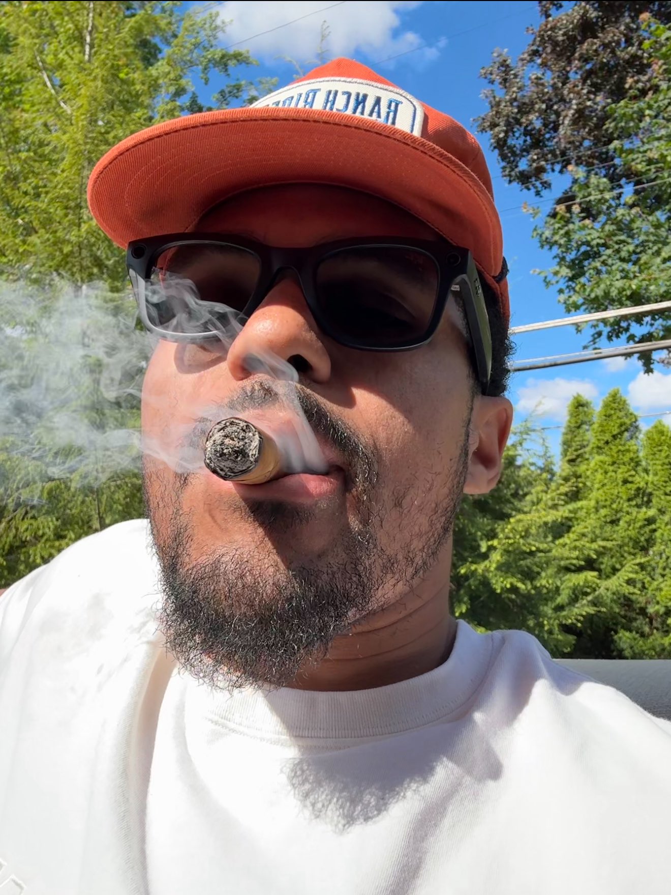 乔治被当面嘲不如托哈后者晒自己抽雪茄照回应: