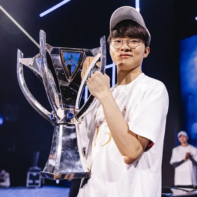 LOLEsports提问:你最喜欢近些年LCK的哪一场国际赛事胜利