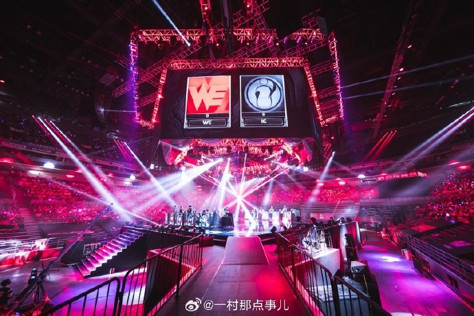 摄影师一村晒照:上次拍WE&IG,还是在六周年