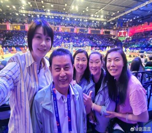 黄金一代!赵蕊蕊晒与陈忠和、冯坤等人合照,雅典奥运会曾夺冠