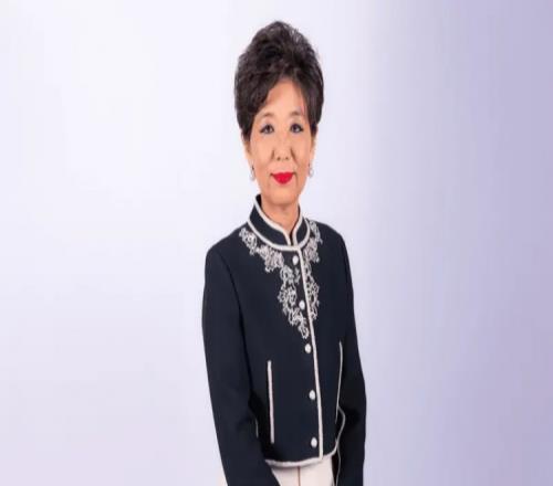 官方:里昂老板已辞去董事会职务,球队任命新主席米歇尔康