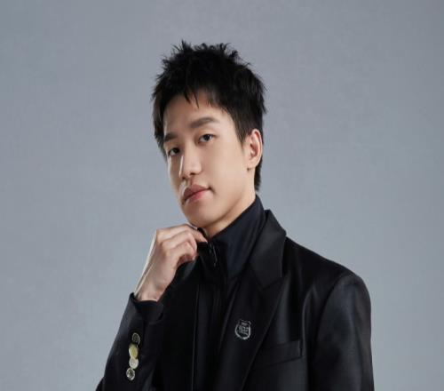 JDG超话热议教练厂长上单xiaoxu辅助wink：刚来这是电竞缅北吗
