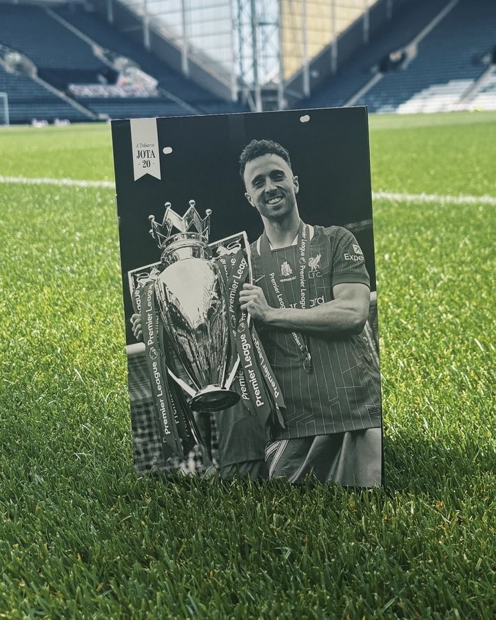 YNWA!普雷斯顿制作特别场刊,缅怀若塔兄弟