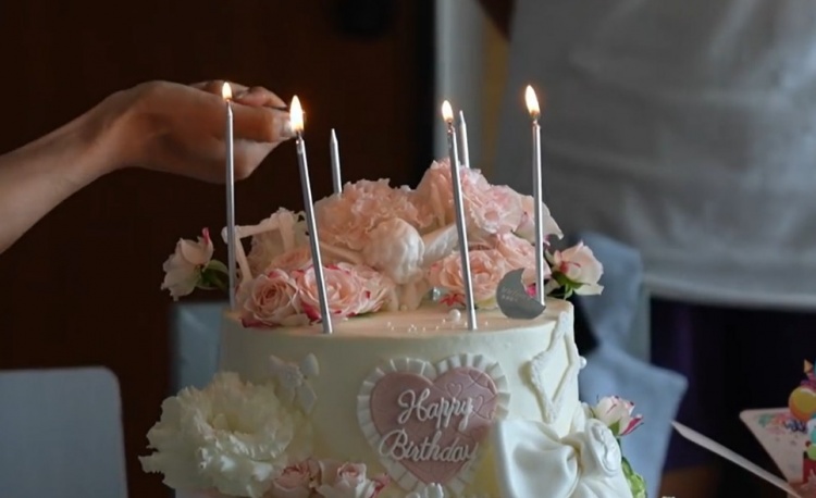 祝黄沁怡生日快乐中国U17国家女子足球队世界杯加油！