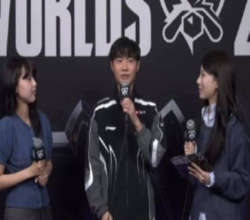 knight：T1打100T肯定是T1轻松赢下的我还是想和T1交手