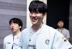 黑子说话！Theshy今天狂躲技能单杀呼吸 6次单杀位列榜首