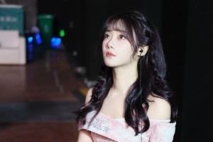 抛弃前男友无缝衔接宋义进粉丝为小钰发声：被绿了还被扒出来审判