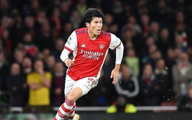 能单防萨拉赫的亚洲铁卫复出了，他正