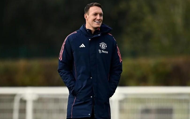 新工作，前曼联球员菲尔琼斯加入布莱