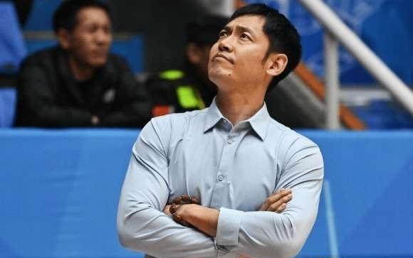 唉！输倒数第二7分，赢倒数第一2分，45岁少帅，把强队带成了鱼腩