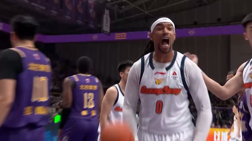 4分险胜北控！广东3人满分全员杀红眼，狠人杜锋逼出最强萨林杰