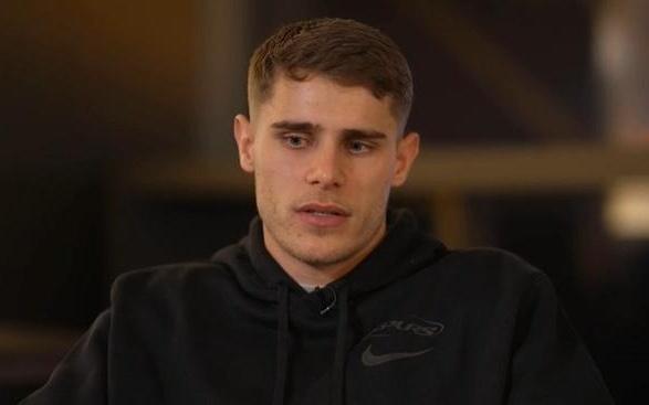 范德芬：我没想伤害伊萨克只想挡射门