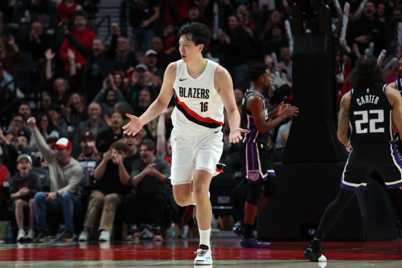 杨瀚森0分0板1失误！开拓者送鹈鹕6连败，普尔16中5锡安空砍35+8