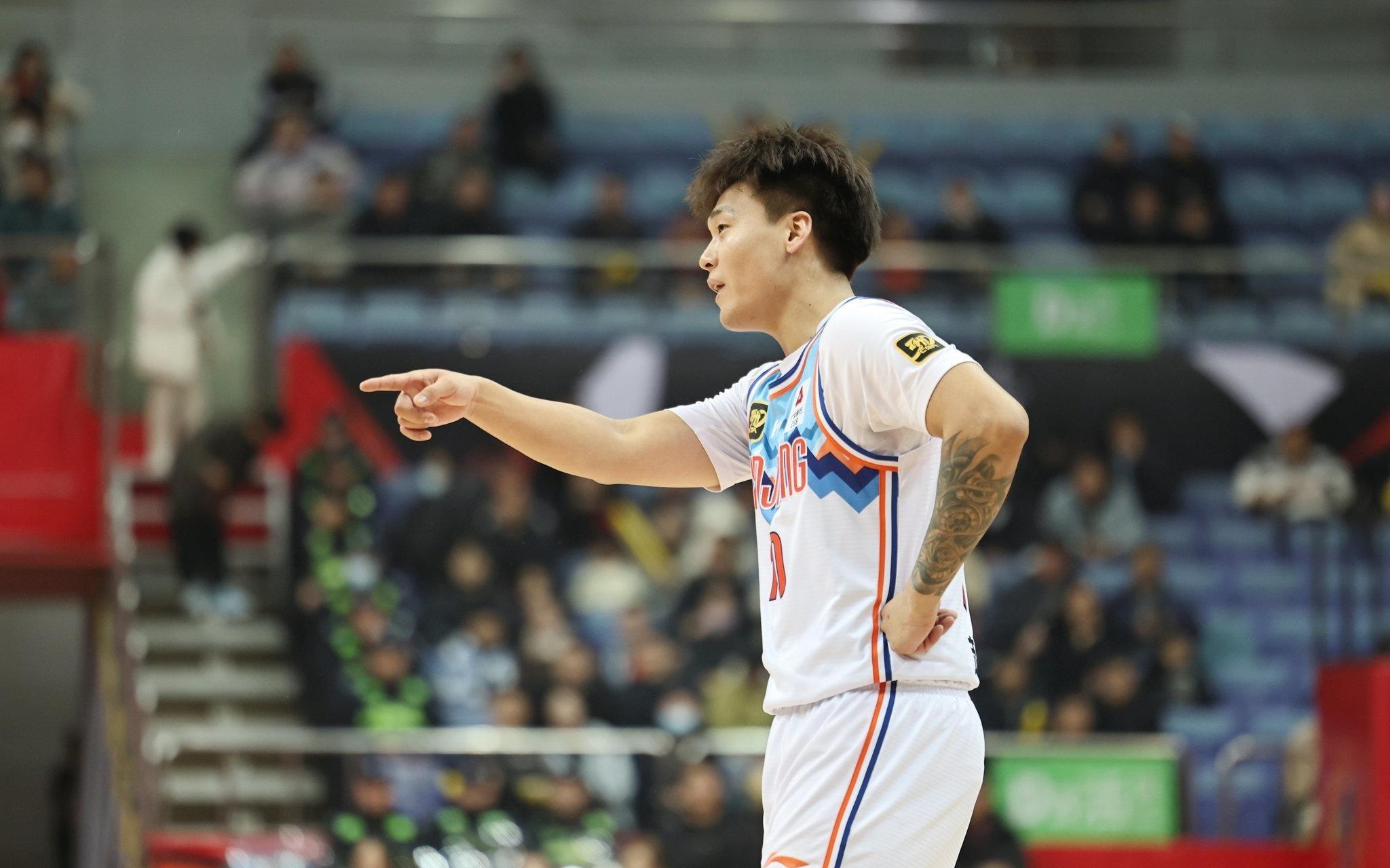 苏群:CBA的工资&交易制度看似模仿NBA实则有很多可以利用之处