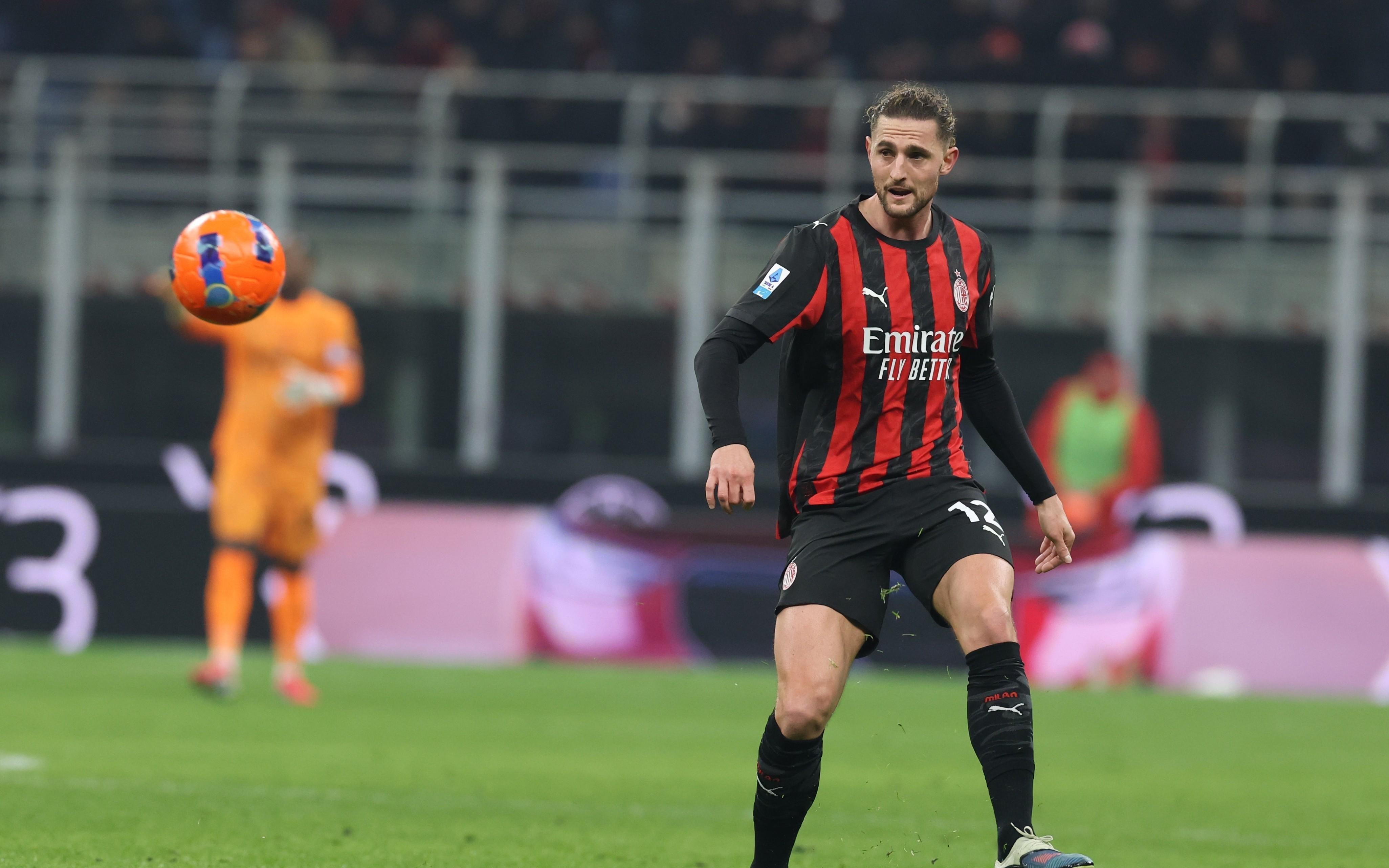 跟队记者：拉比奥脚部伤势明显好转，能出战佛罗伦萨