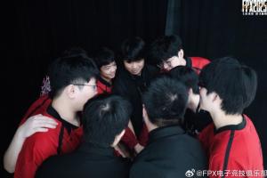 FPX超话怒斥不敌NIP：为什么不等ad这个上路玩得比bin还毒