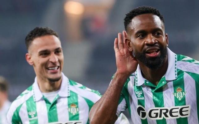 世体：巴坎布&里卡多与贝蒂斯合同今夏到期，或在冬窗提前离队