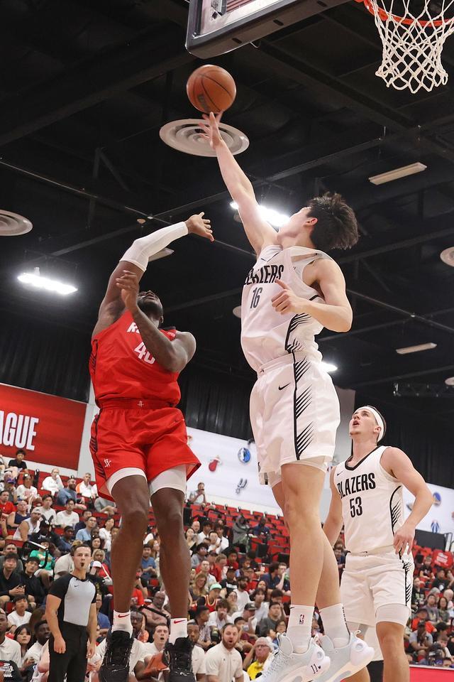 队记:杨瀚森下季最好的情况是进稳定轮换最坏的情况是不适应NBA