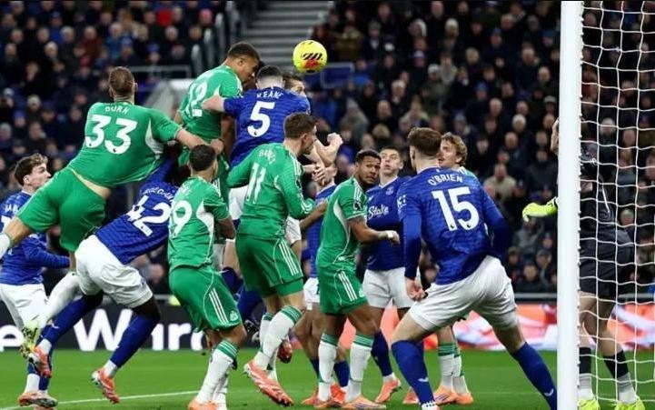 只保持了2.5个小时，佳夫打破福登的